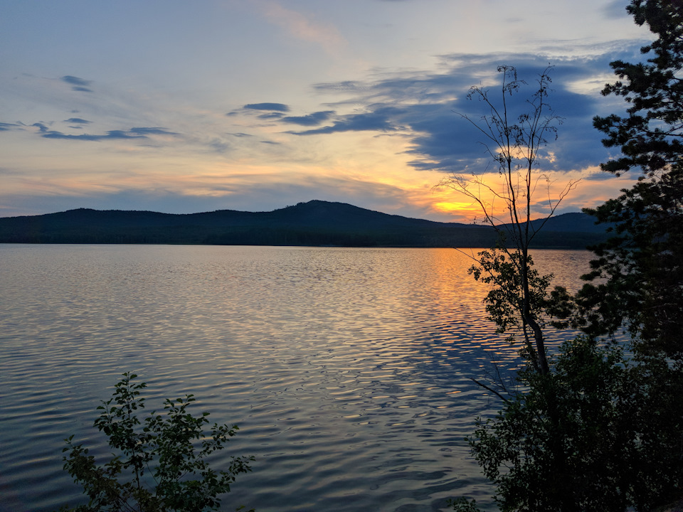 В окружении гор — Lada Vesta SW (1G)