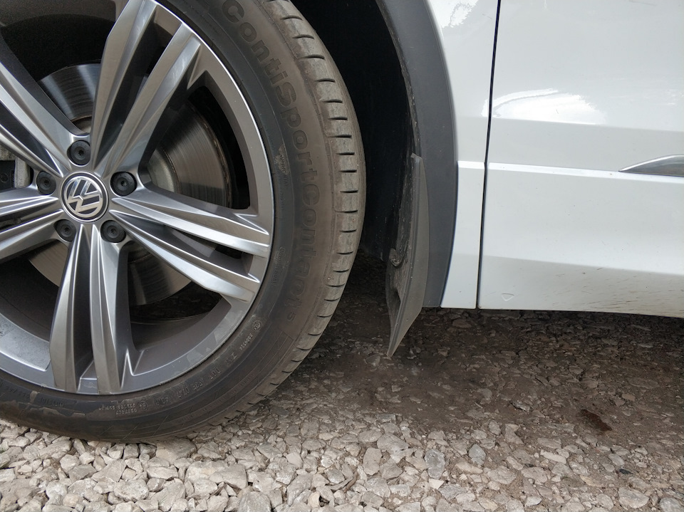 Брызговики и защита топливного бака — Volkswagen Tiguan (2G), 2 л, 2019 ...