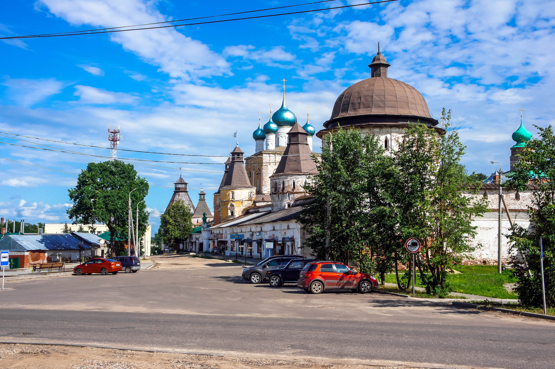 центральная площадь углича