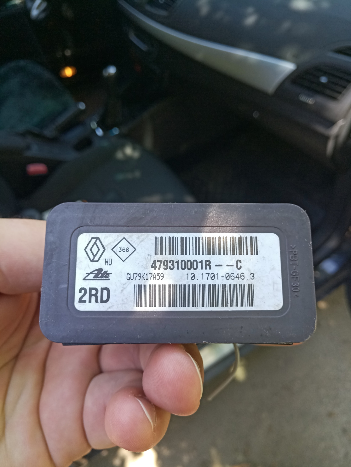 Где находится блок вариатора рено флюенс датчик ускорения 479310001R - Renault Fluence, 1,6 л, 2012 года своими руками DR