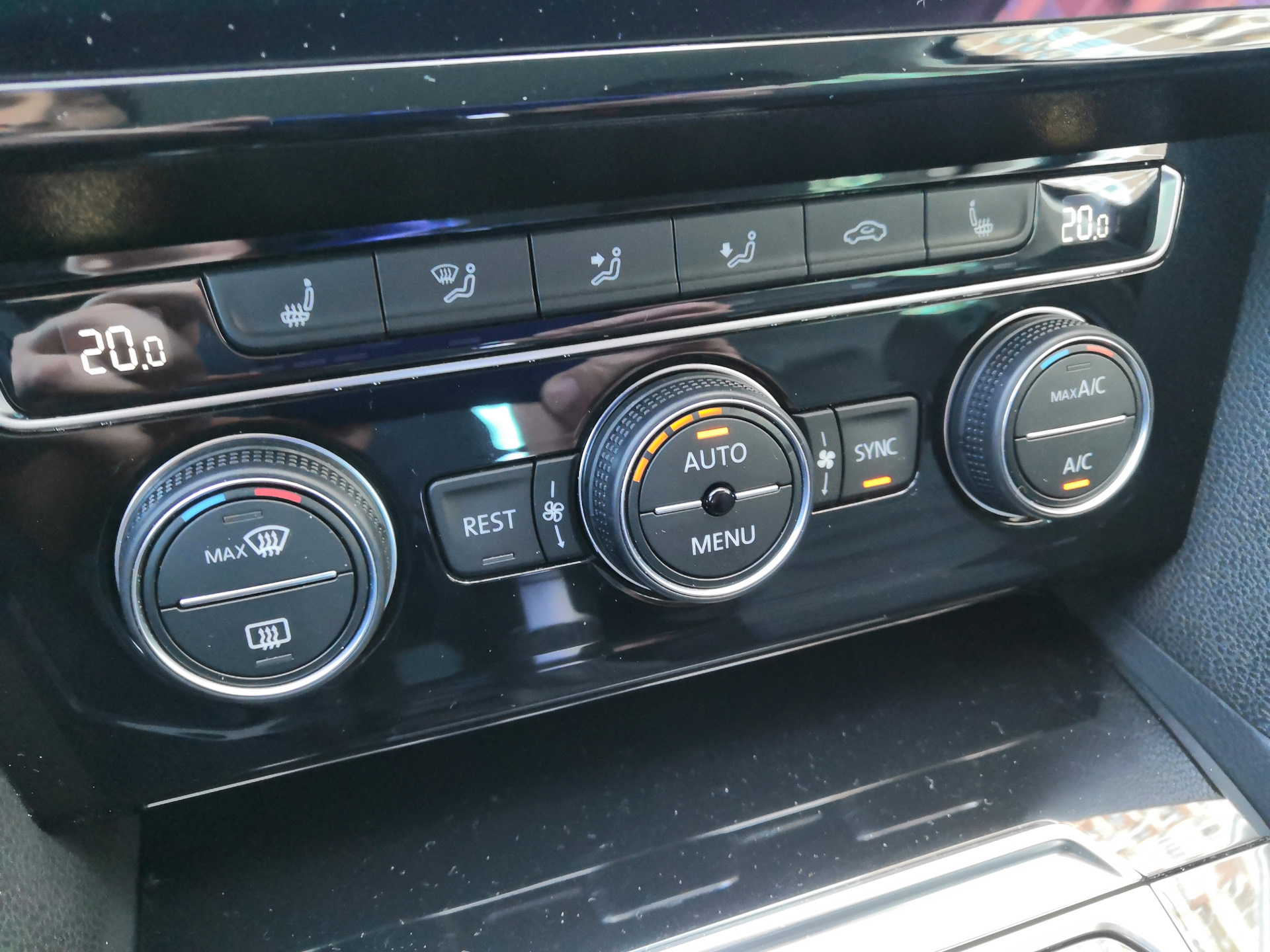 OBDeleven Passsat B8 Volkswagen Passat B8 1 4 2019 OBDeleven Passsat B8 Volkswagen Passat B8 1 4 2019