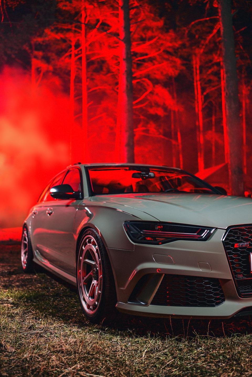 Ночная фотосессия Audi RS6 в лесу — DRIVE2