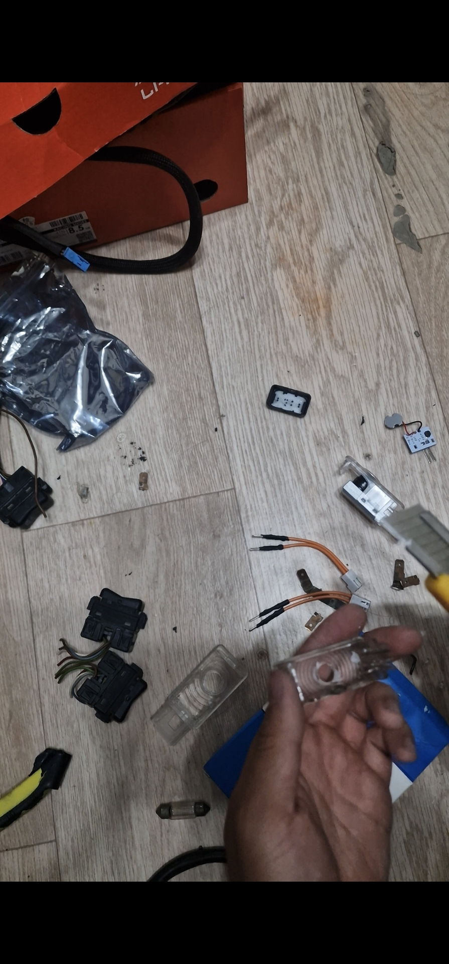 Установка прожекторов с логотипом на w124 — Mercedes-Benz E-class (W124 ...