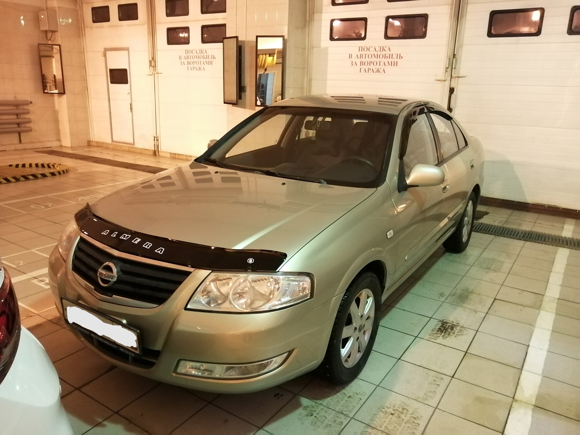 Nissan almera classic b10. Ниссан Альмера Классик золотистого цвета. Nissan Almera Classic 15 года. Almera Classic b10 Avito. Альмера Классик коричневый.