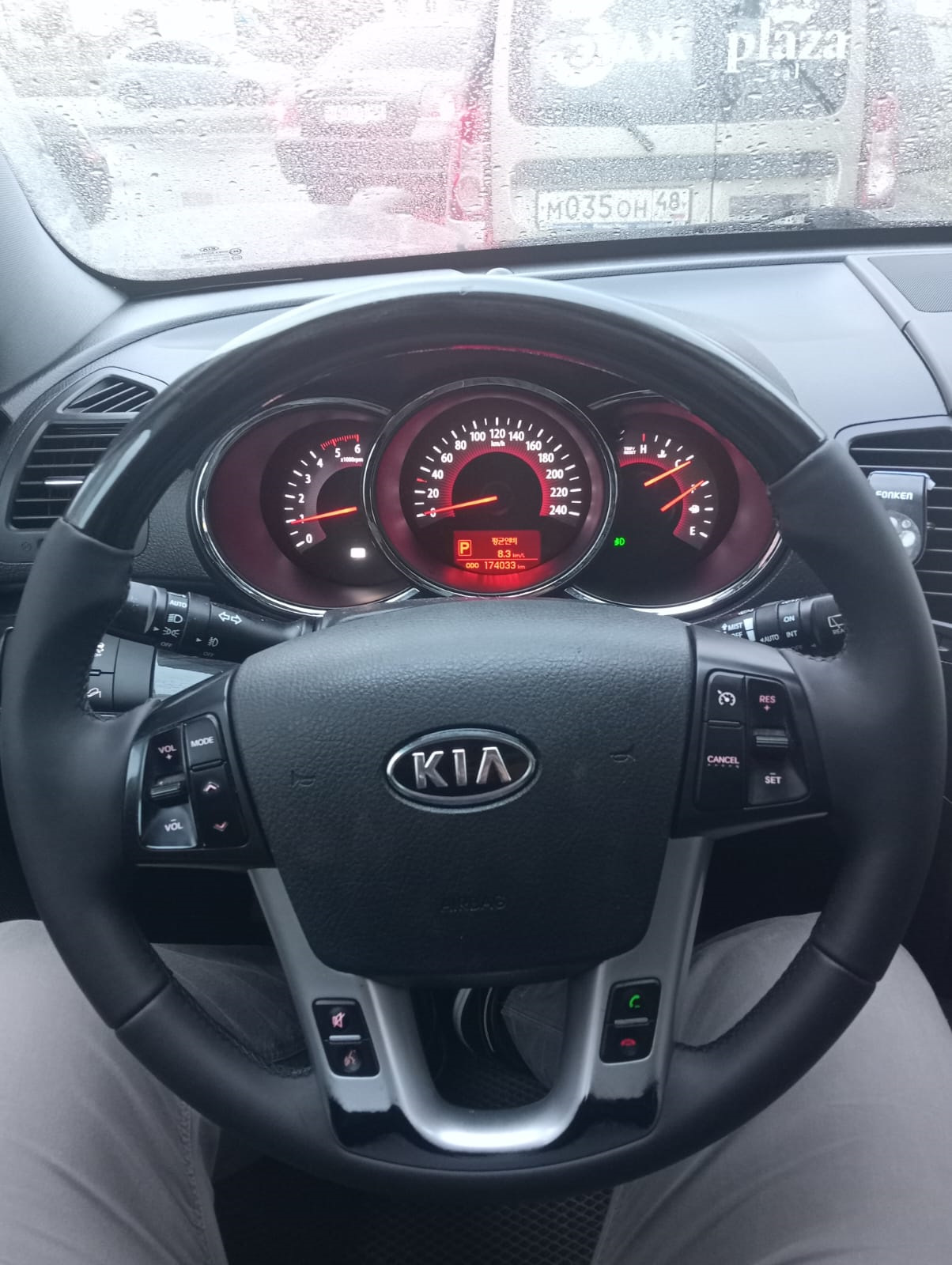 Оплётка руля и покраска накладок АКПП и руля - KIA Sorento (2G), 2,4 л, 2010 год