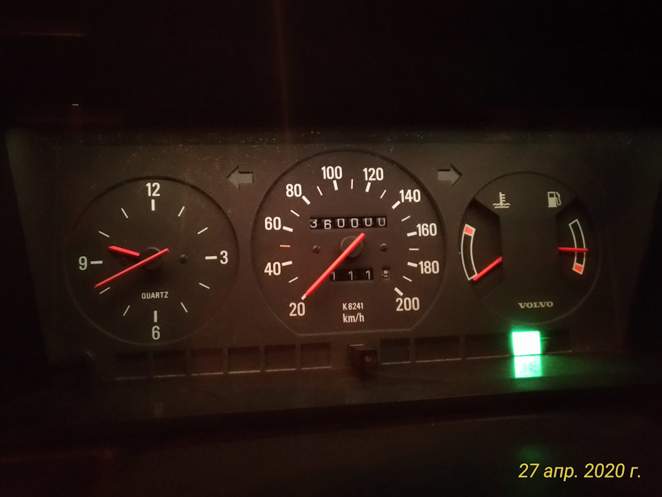 volvo 240 dash lights