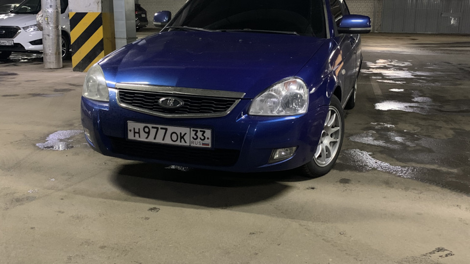 Чёрный дым из выхлопа — LADA Приора седан, 1,6 л., 2008 года | поломка ...