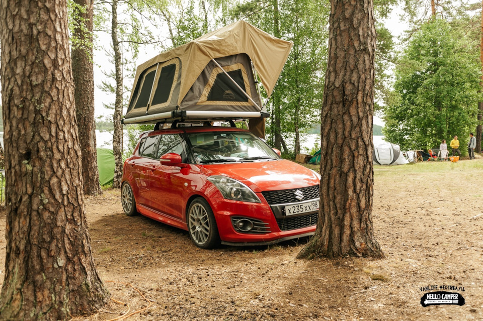 красивая буква r. объемная вывеска. бесспорные буквы. монограмма. парные звонкие и глухие согласные.