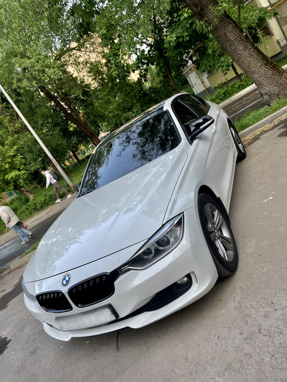 Спойлер, черные ноздри, зеркала, крыша и пластик салона ) — BMW 3 ...