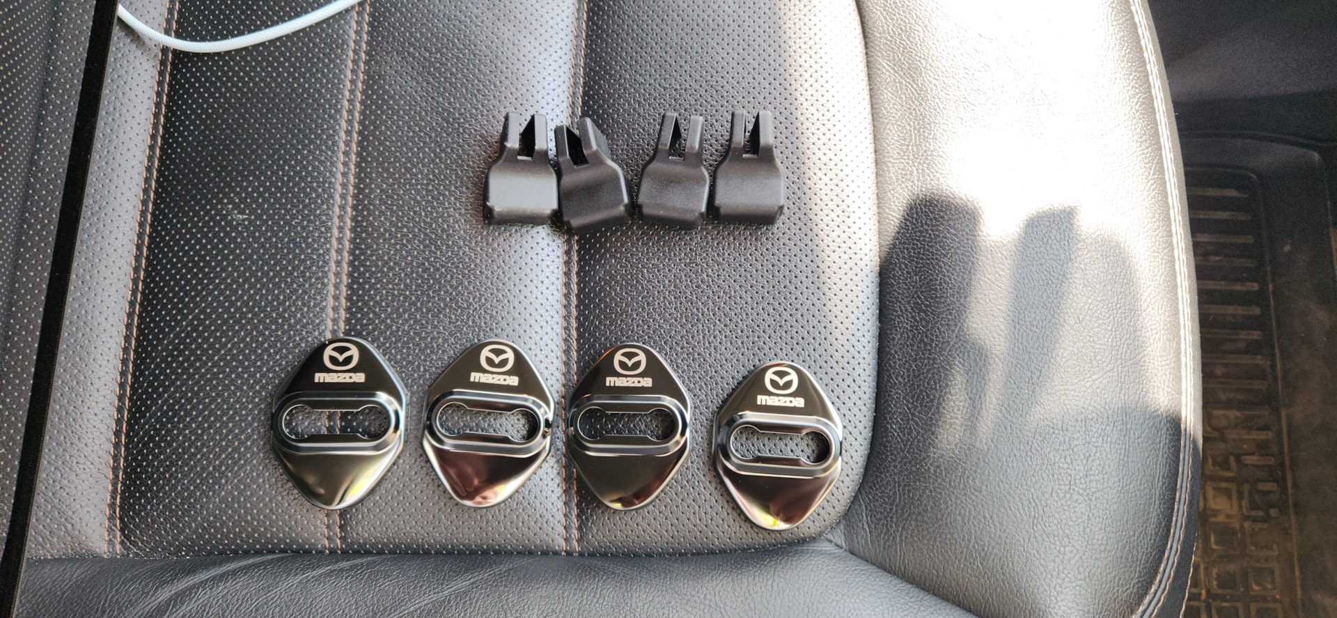 Пост №5. Заглушки на петли и ограничители дверей — Mazda CX-5 (2G), 2,5 ...