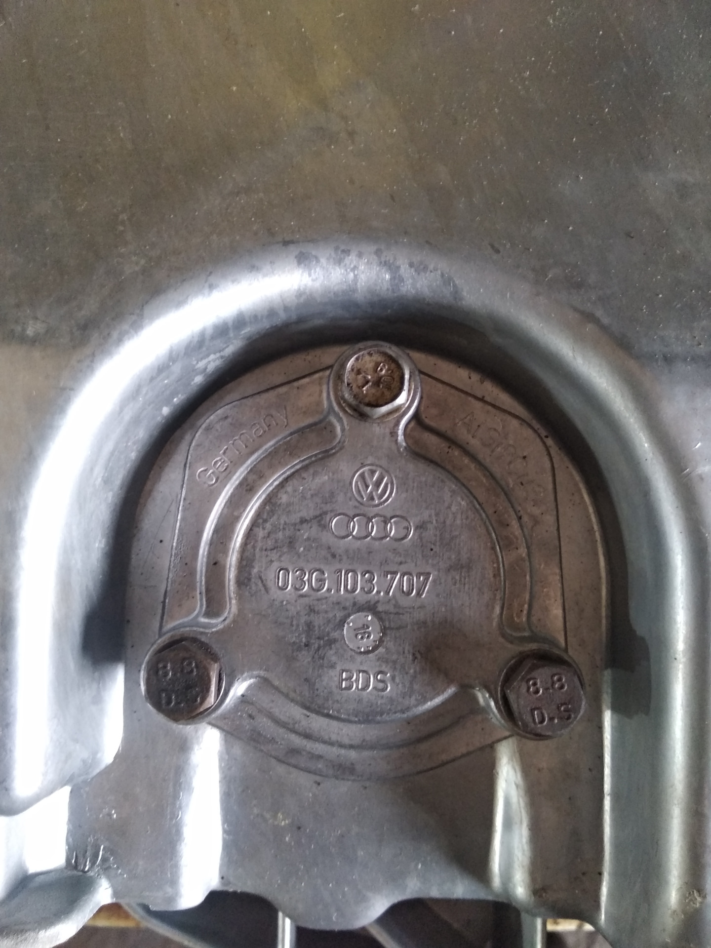 Замена масляного поддона — Volkswagen Jetta IV, 1,8 л, 2001 года ...