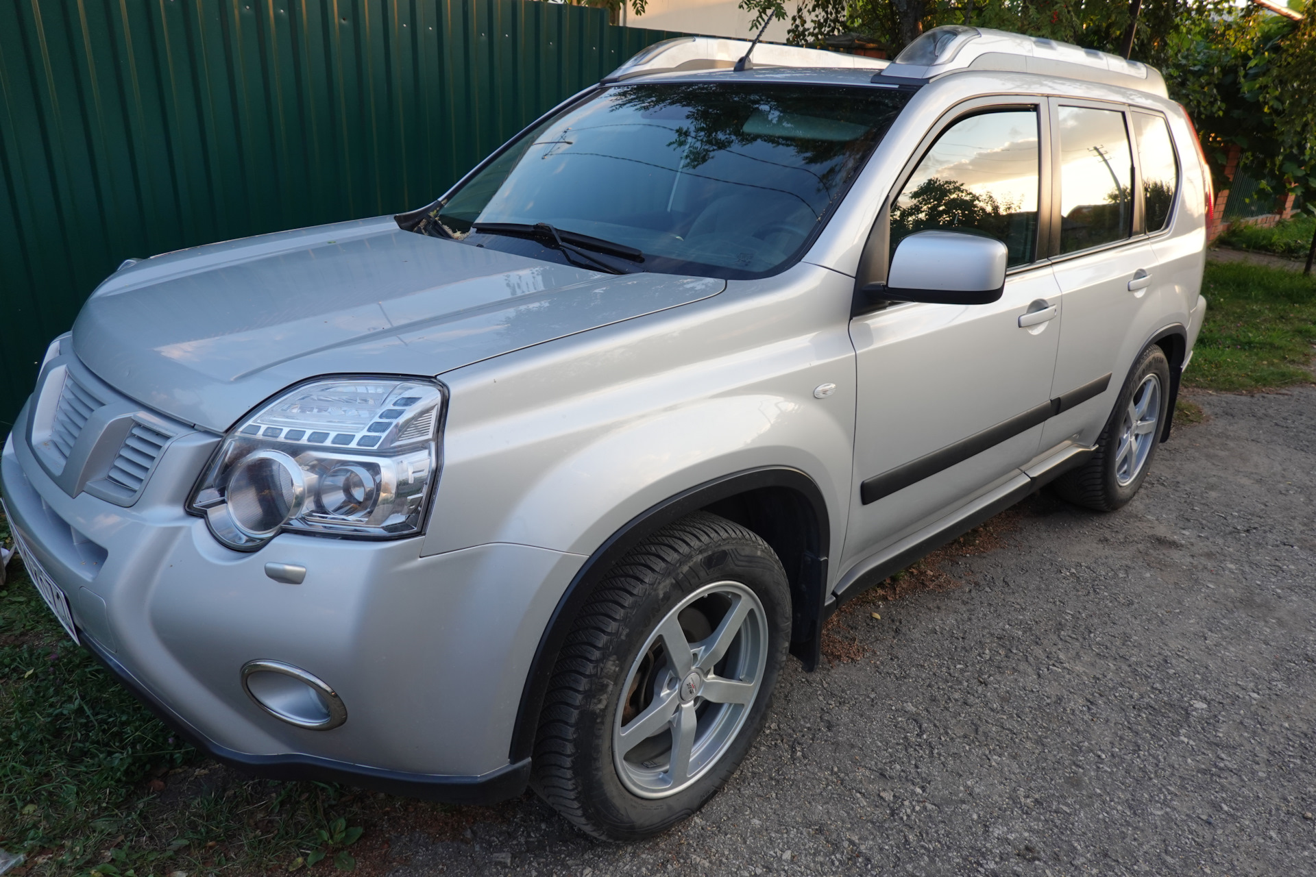 Установка защитных молдингов дверей X-Trail T31 — Nissan X-Trail II ...