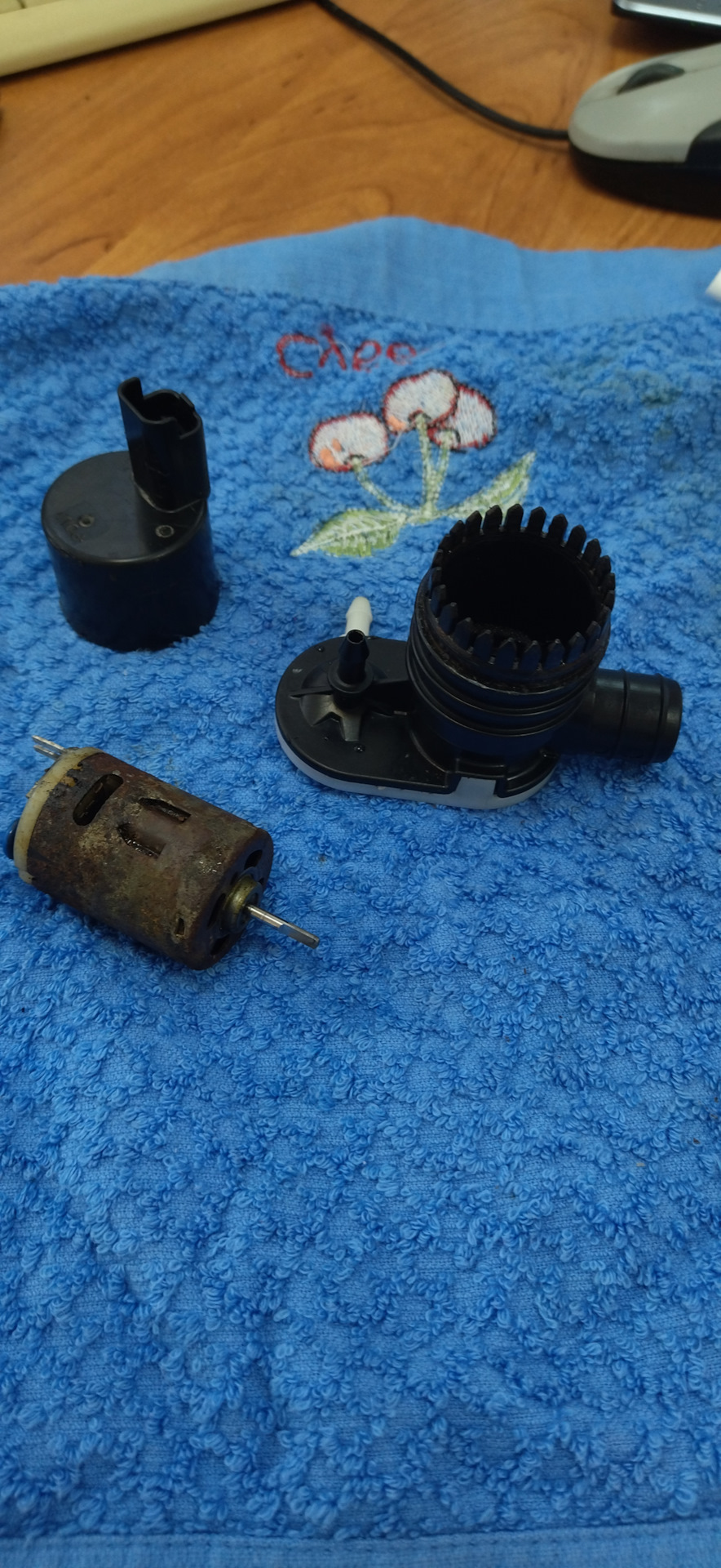 Замена мотора стеклоомывателя — Lada XRAY, 1,6 л, 2018 года | стайлинг ...