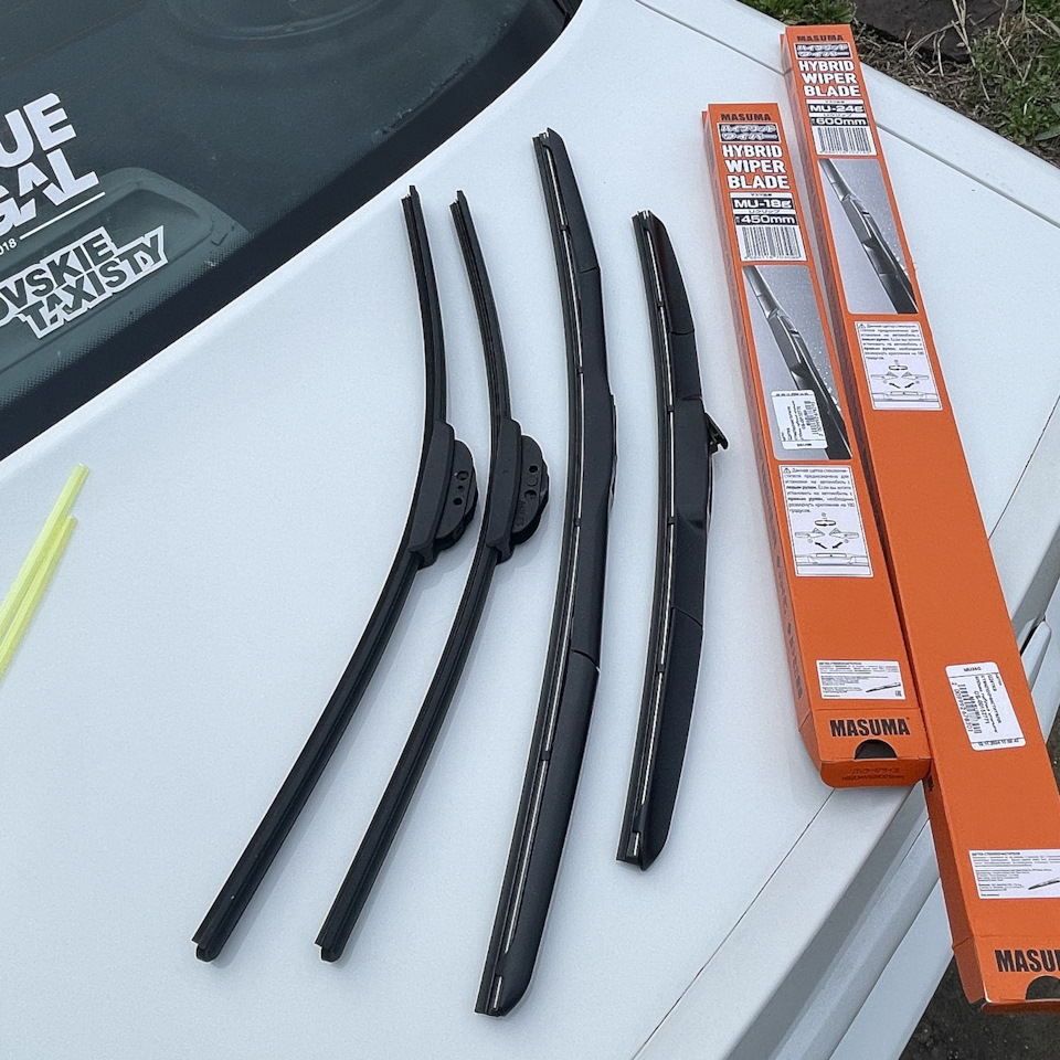 Новые щетки гораздо массивнее и качественнее, хотя цена примерно одинакова. — Lada Приора седан