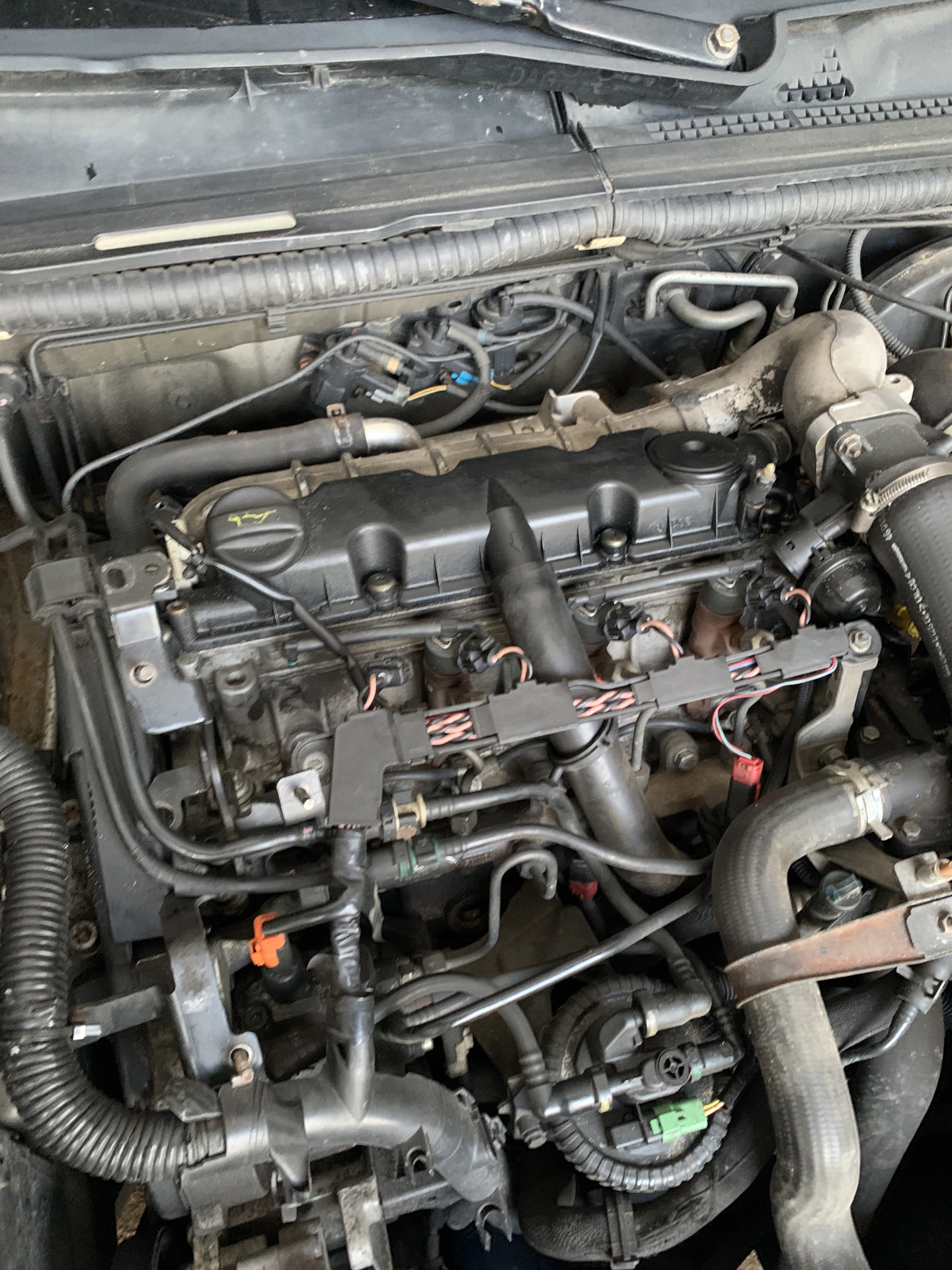 Регулятор давления топлива, форсунки — Peugeot 406, 2 л, 2001 года ...