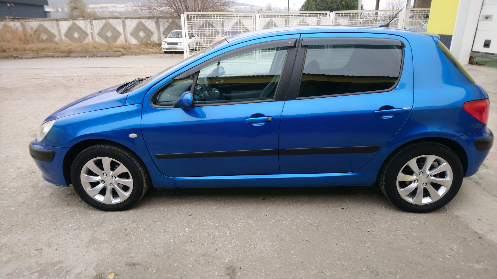 Peugeot 307 1.4 бензиновый 2004 | ЛЕВЧИК на DRIVE2