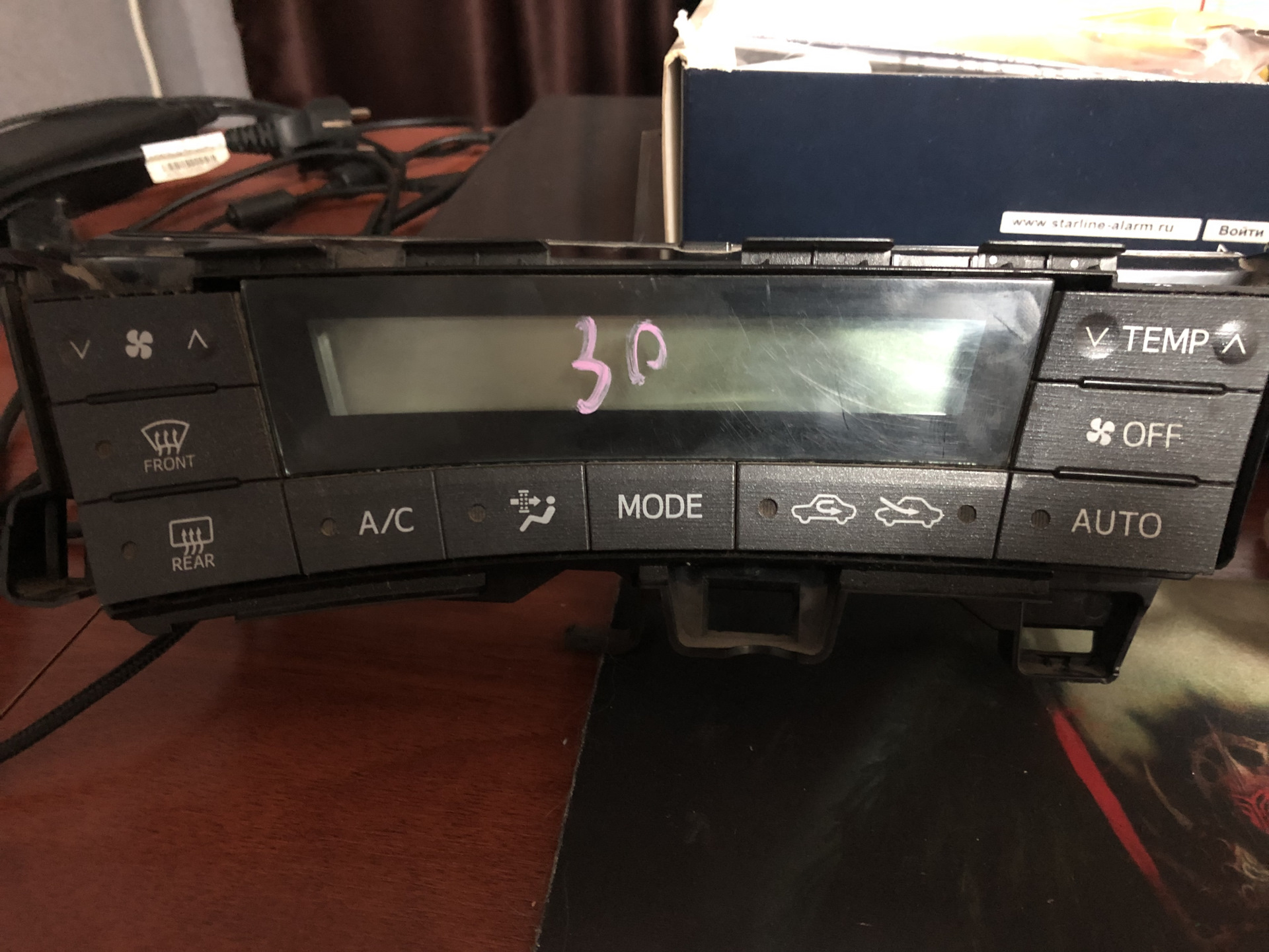 Ремонт блока климат контроля — Toyota Prius (30), 1,8 л, 2012 года ...