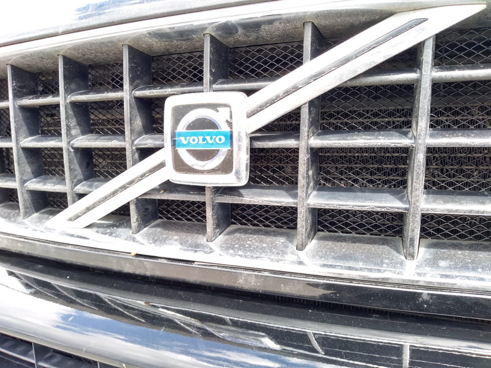 Защитная сетка радиаторов — Volvo XC90 (1G), 2,4 л, 2005 года | тюнинг ...