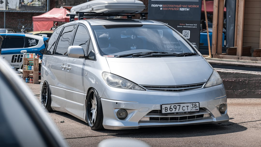 Toyota Estima II