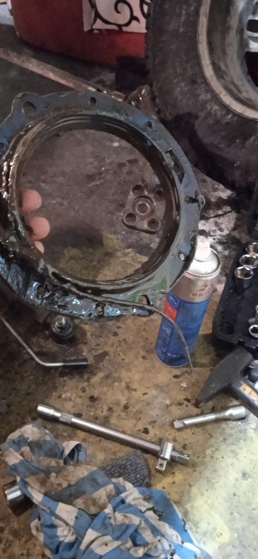 Замена сальника поворотного кулака — УАЗ Patriot, 2,7 л, 2013 года ...