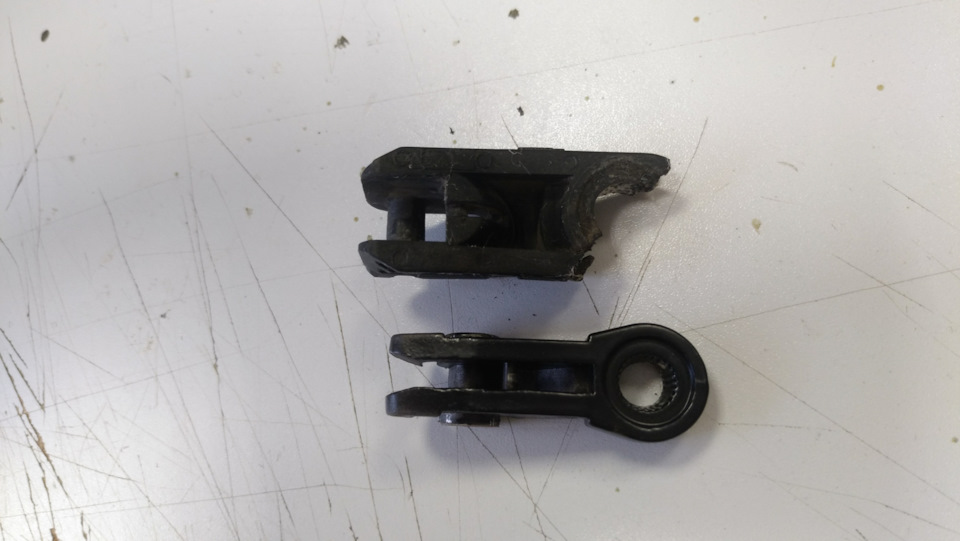 Сломался задний дворник. — Toyota Yaris (p1), 1,3 л, 2003 года | своими ...