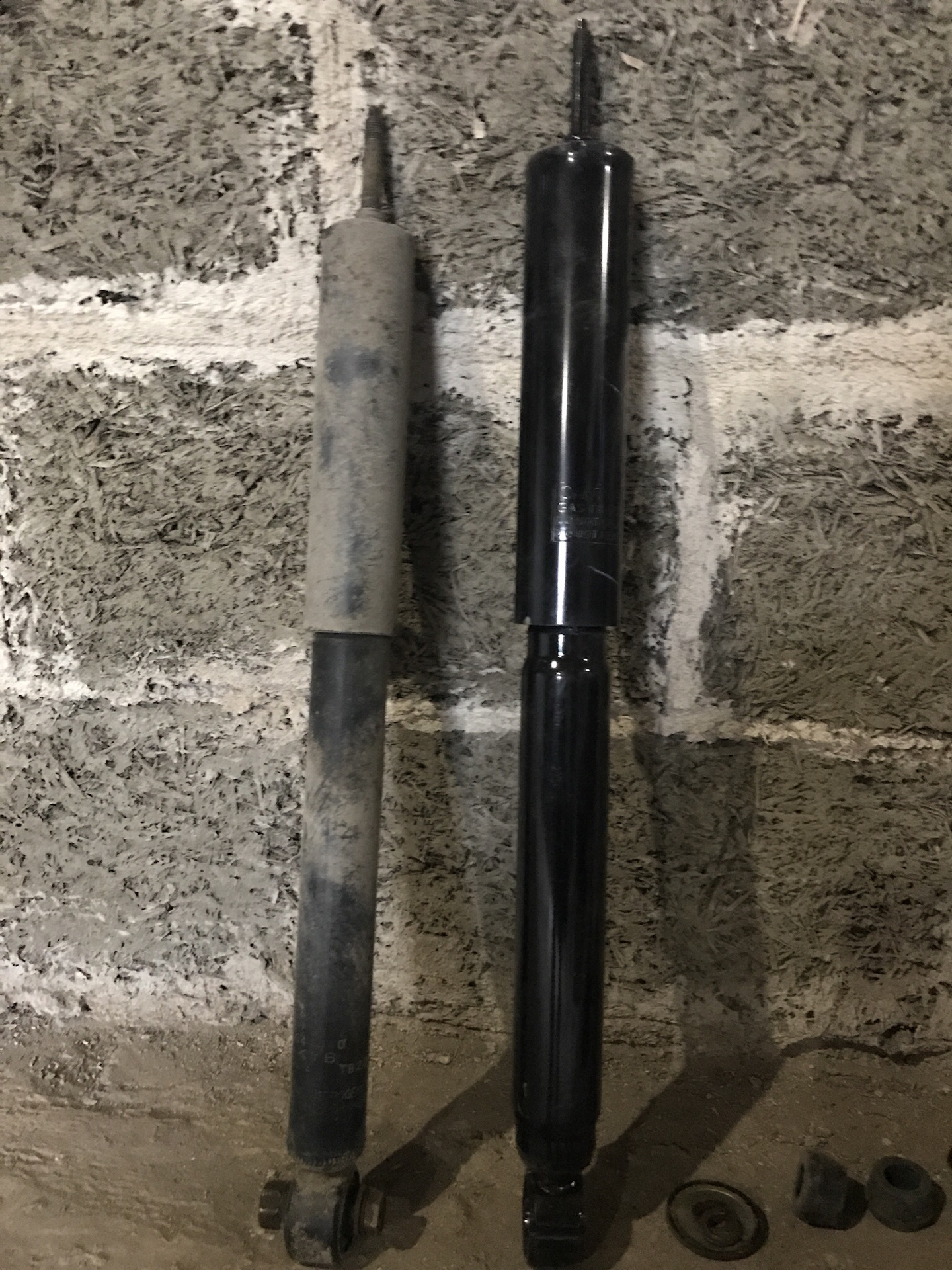 задние амортизаторы гранд витара 2008. амортизатор задний сузуки гранд витара. задний амортизатор сузуки 1250. задний амортизатор drag star 1100. Kyb 343247 амортизатор газовый.