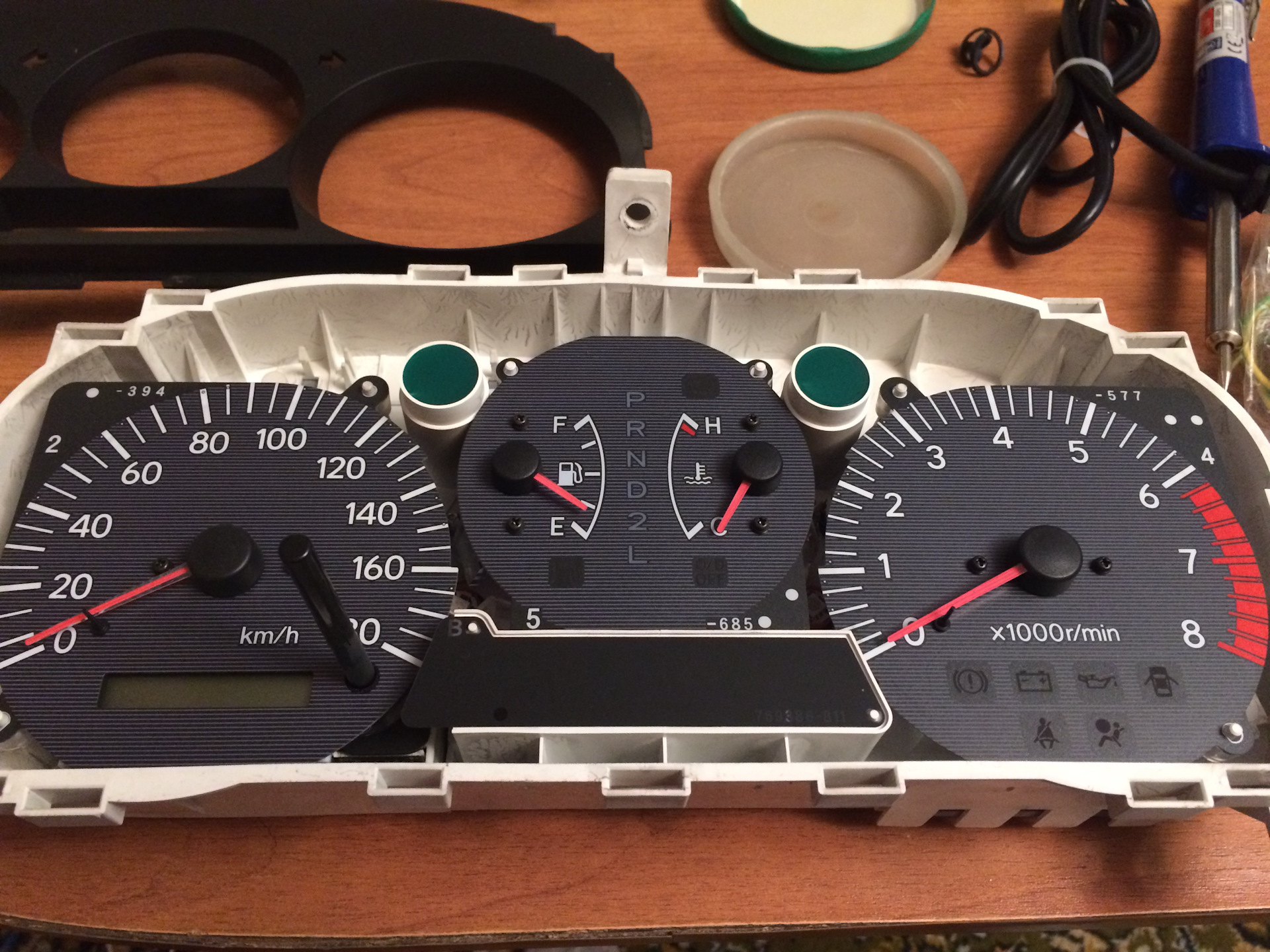 Мтз панель приборов доработанная. Пересвет приборки w124. Комбинация приборов своими руками. Кольца в приборную панель своими руками. Панель приборов ваз 2107 тюнингованная.