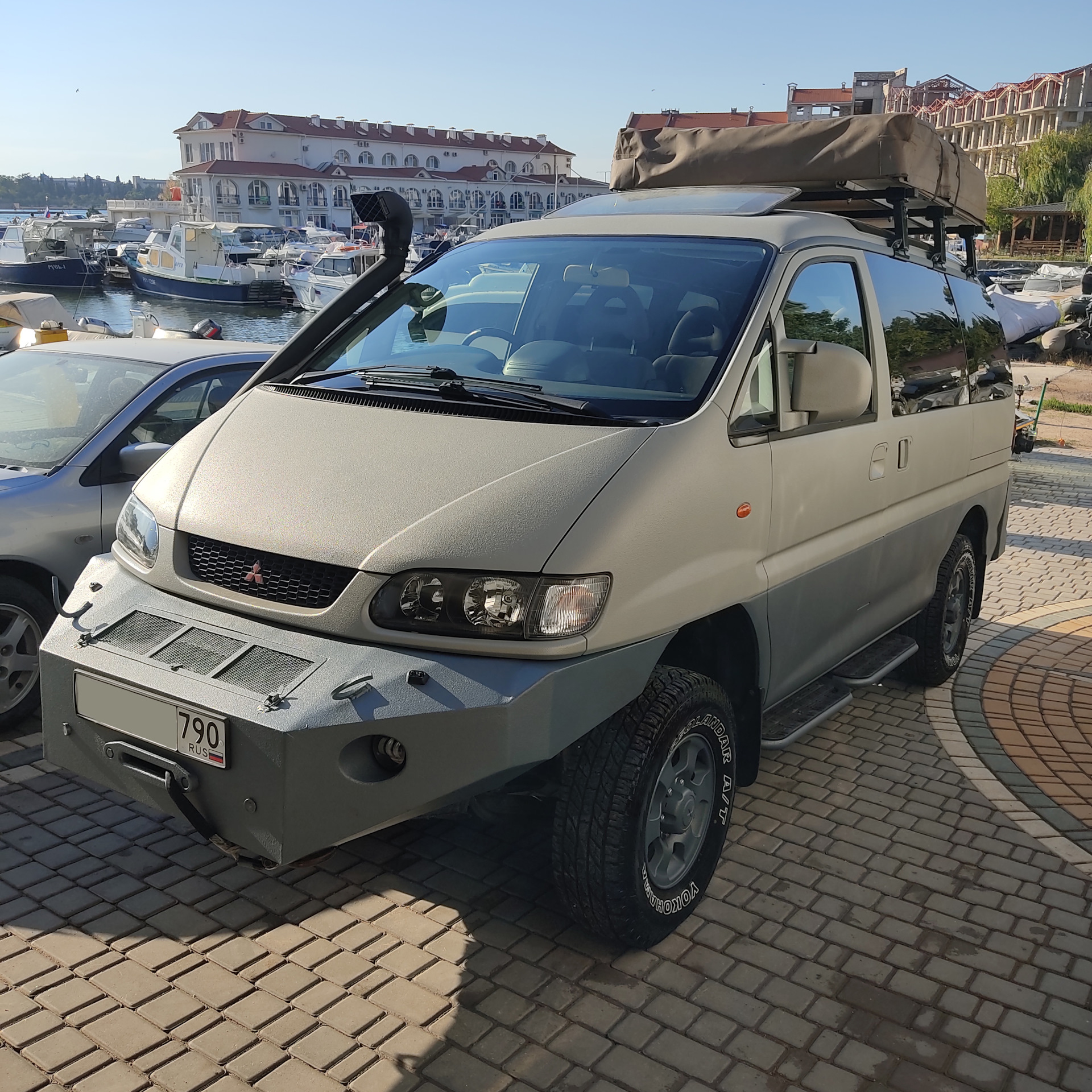 Ниссан типо делики. Китайская делика. Мицубиси делика 1993 года. Минивэн dongfeng lingzhi. Китайская делика.
