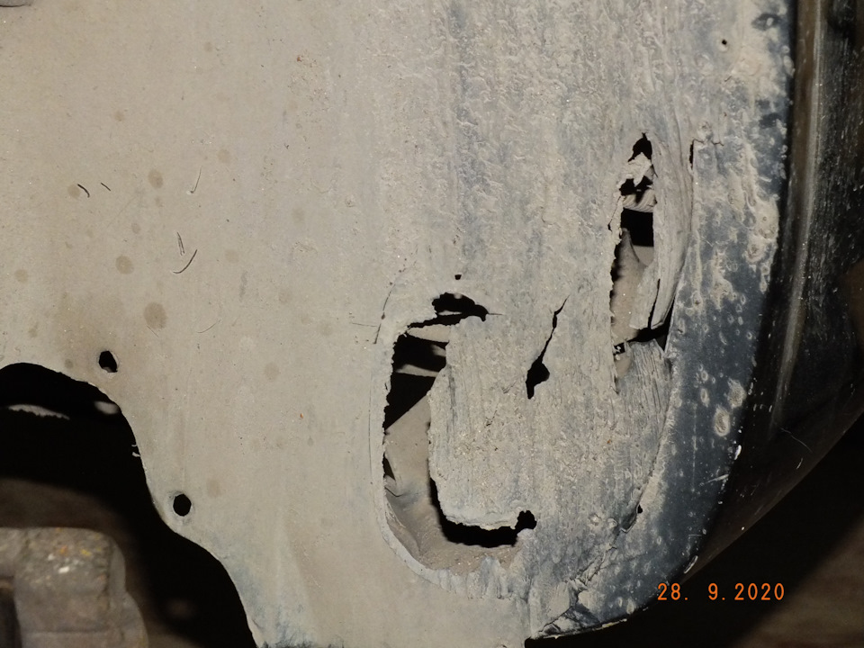 Дыры в подкрылке. — ГАЗ Сайбер