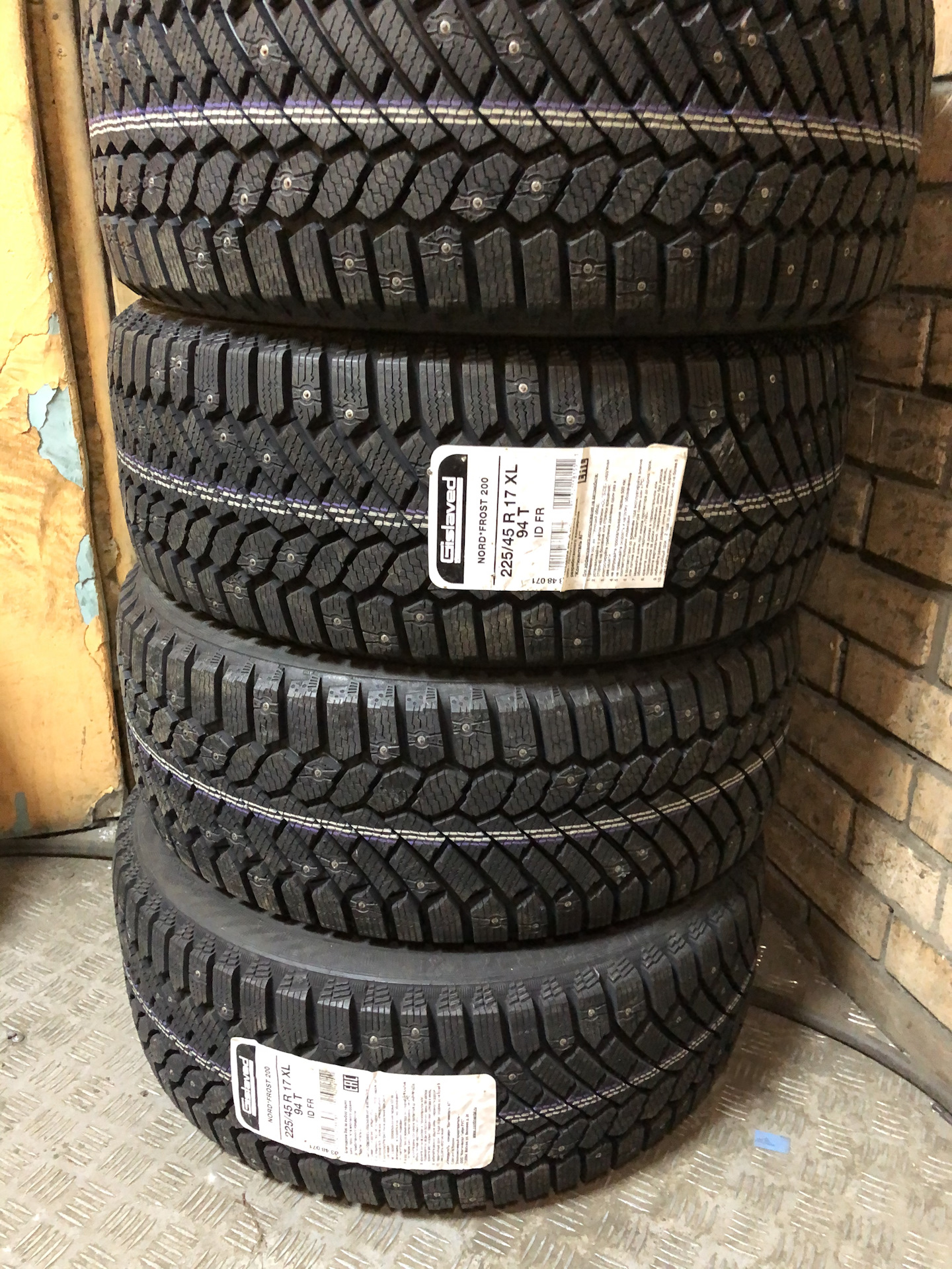 Шины gislaved soft frost 200. Gislaved Nord Frost 200 225/60. Gislaved Nord Frost 200 225/45 r17. 225/45 R17 94t Gislaved Nord Frost. Gislaved Nord Frost 200 ID 94t XL.