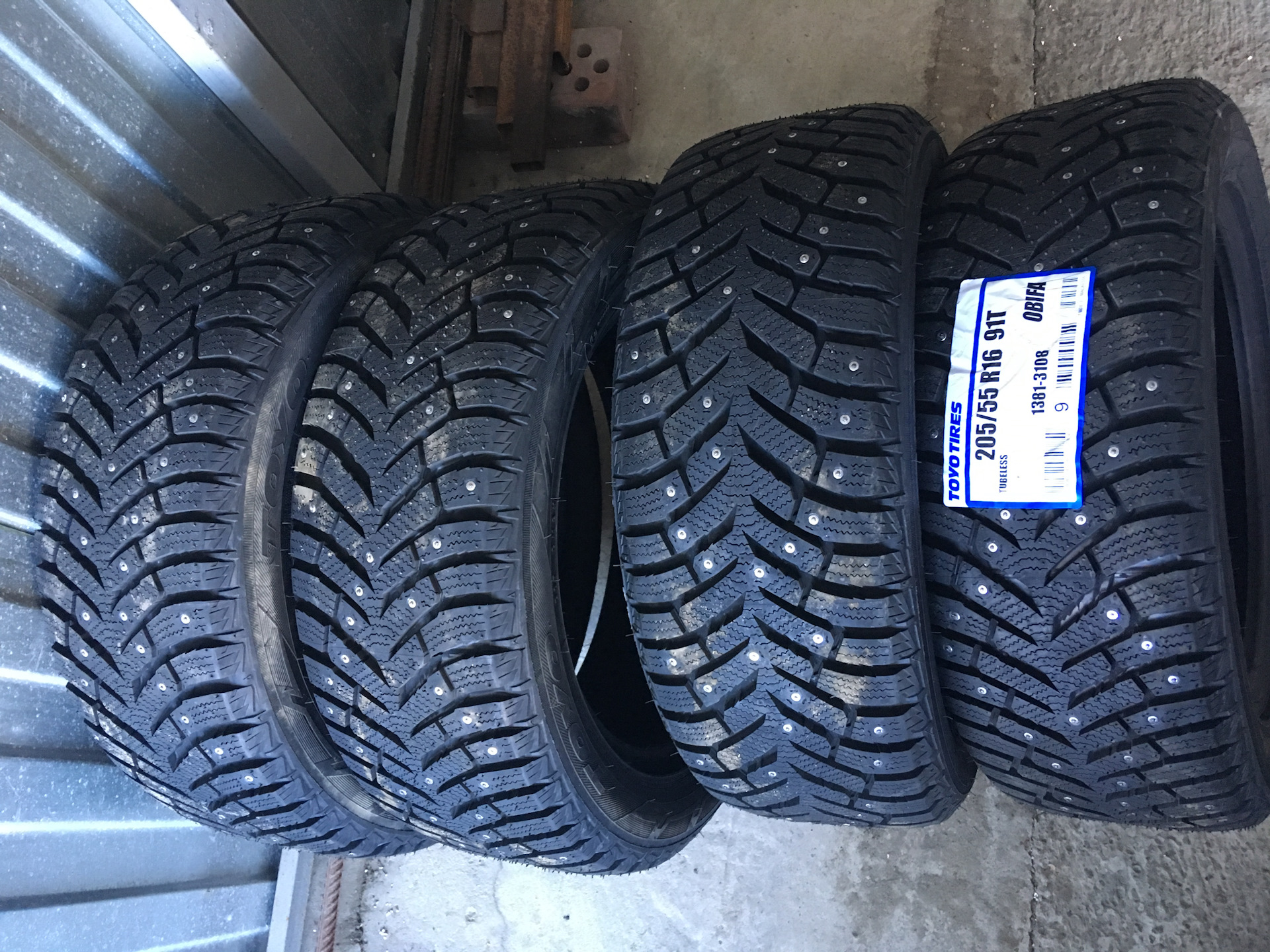 255 45 r20 зимние шипованные. Шины Toyo Ice Freezer. Toyo observe Ice-Freezer SUV. Шип Toyo OBIFA 215/60r16 95t tw00676. Автошина Toyo 285/50 r20 116t observe Ice-Freezer SUV Ш..