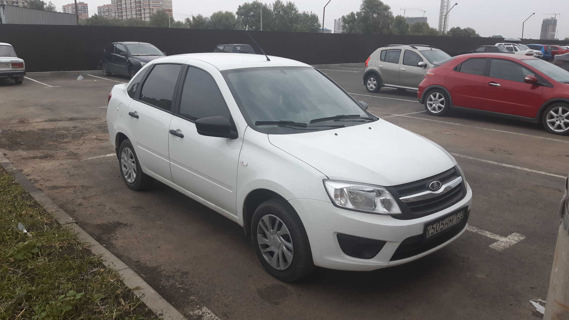 Тонировка — Lada Гранта, 1,6 л, 2018 года | стайлинг | DRIVE2