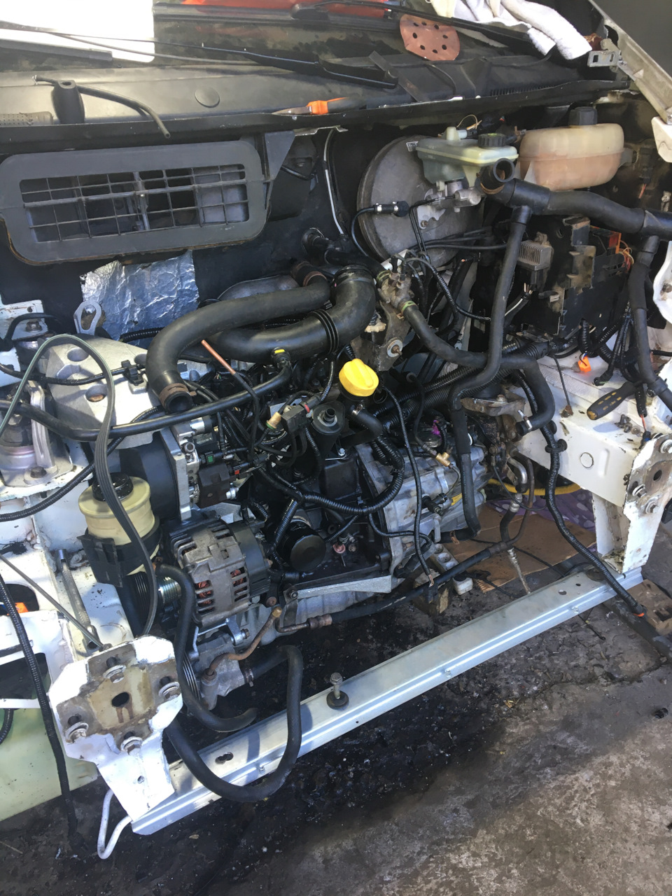Двс закинули в моторный отсек — Opel Vivaro (1G), 1,9 л, 2002 года ...