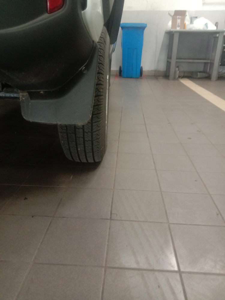 Расширение колеи нива тревел, колпачки литых дисков и широкие задние ...