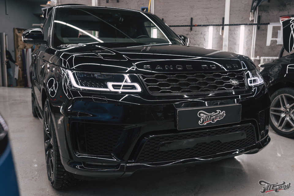 Первая в мире крышка для фаркопа на Range Rover Sport, полный антихром ...