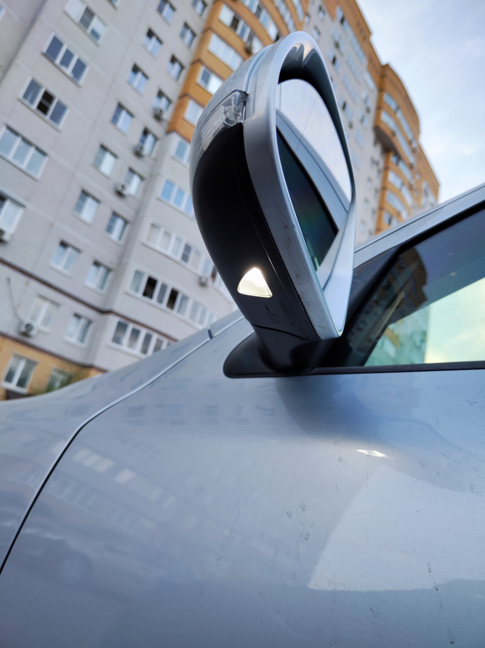 Замена лампочек подсветки в зеркалах — Skoda Octavia A5 Mk2, 1,8 л ...