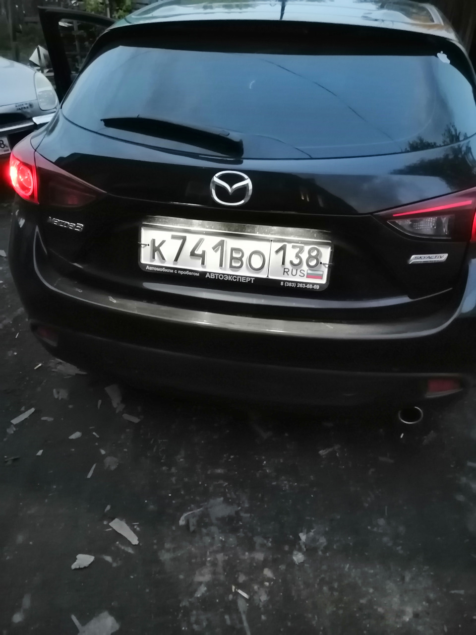 Замена ламп подсветки номера кузов хетчбек — Mazda 3 (3G) BM, 1,6 л, 2014  года | стайлинг | DRIVE2