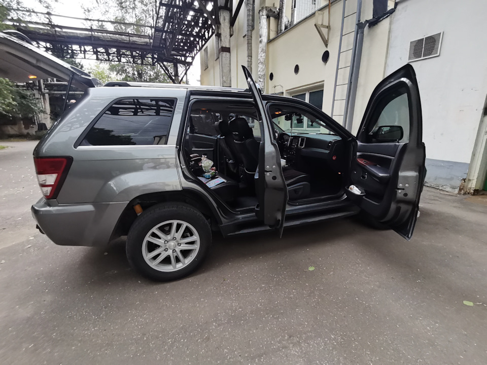 Фото в бортжурнале Jeep Grand Cherokee (WK)