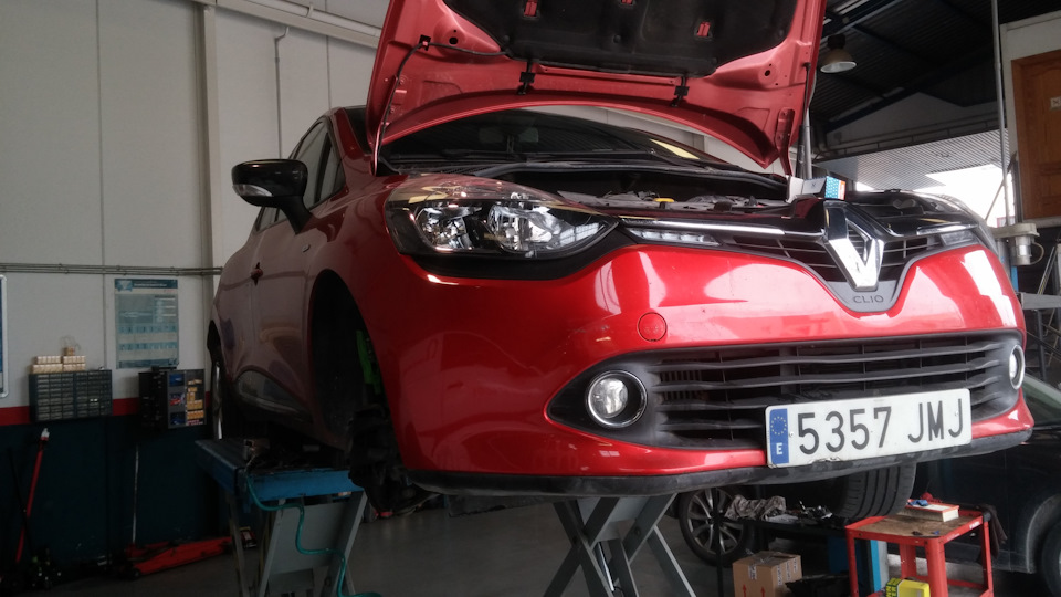 Конкурс инженеров Рено:"кто лучше и изощрённее спрячет топливный фильтр ...