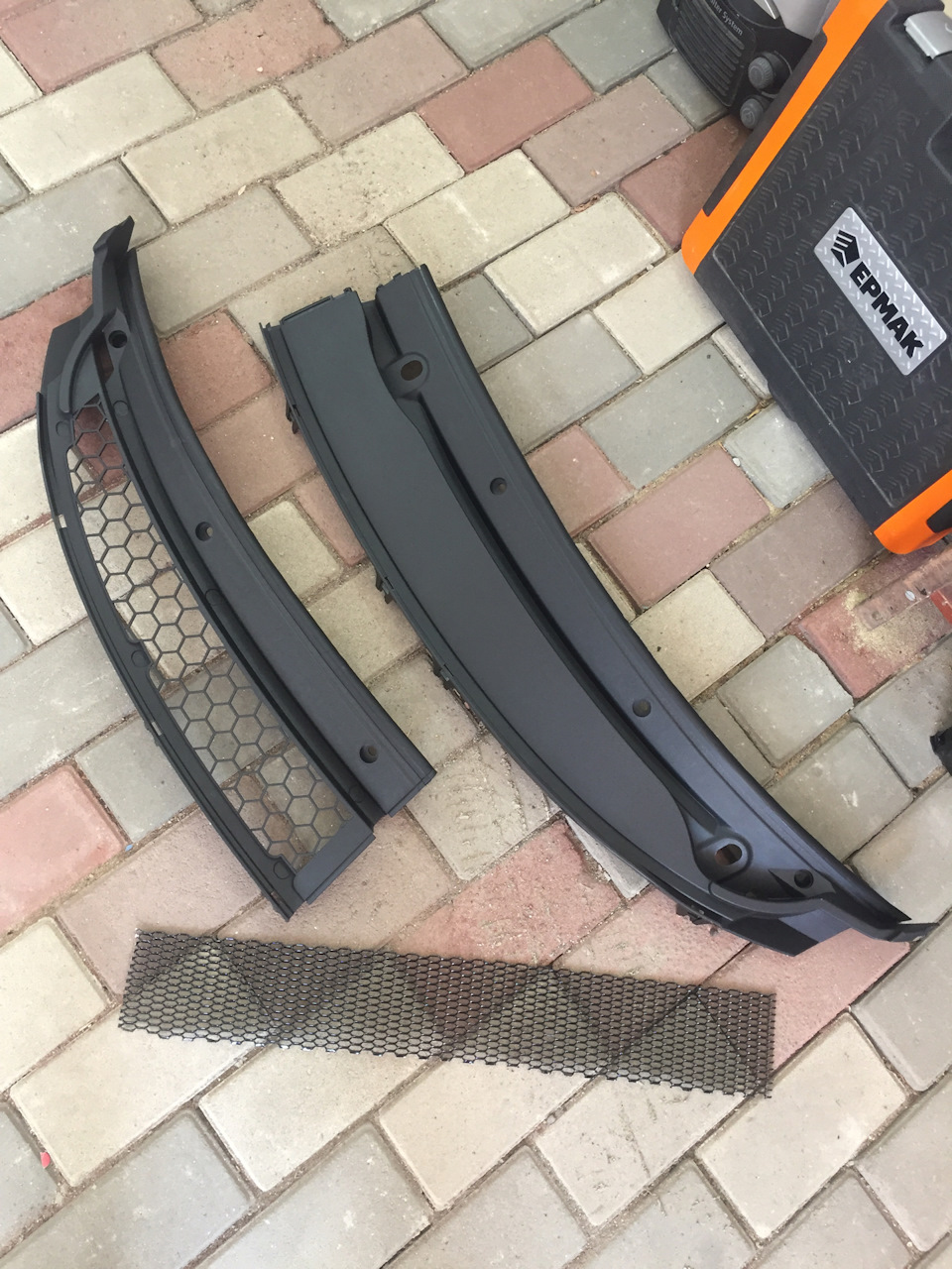 Жабо Приора 2, поводки шеви нива, веерные форсунки и уплотнители стёкол ...