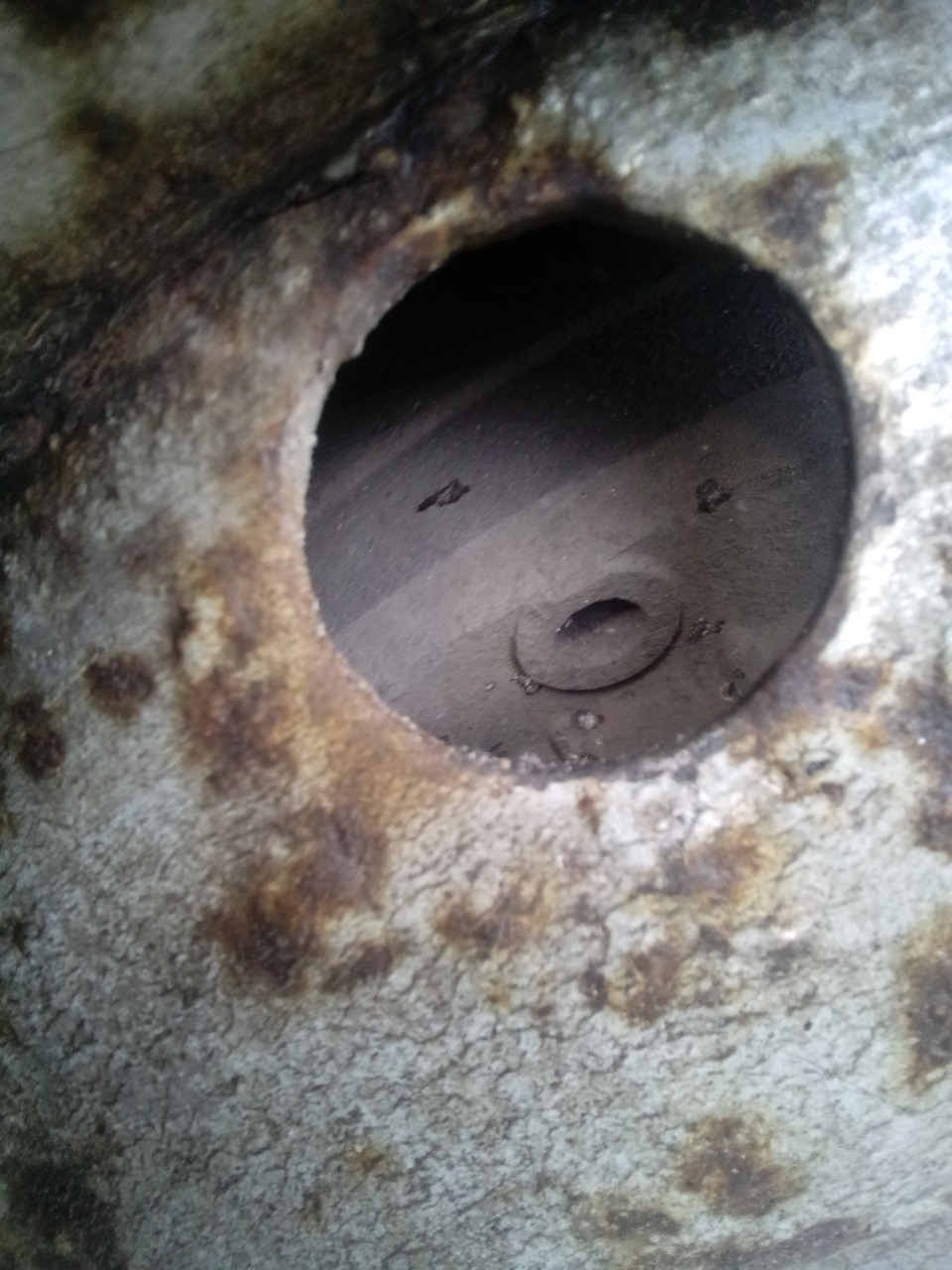 Правое колесо, следов нет. — Lada 2120 Надежда