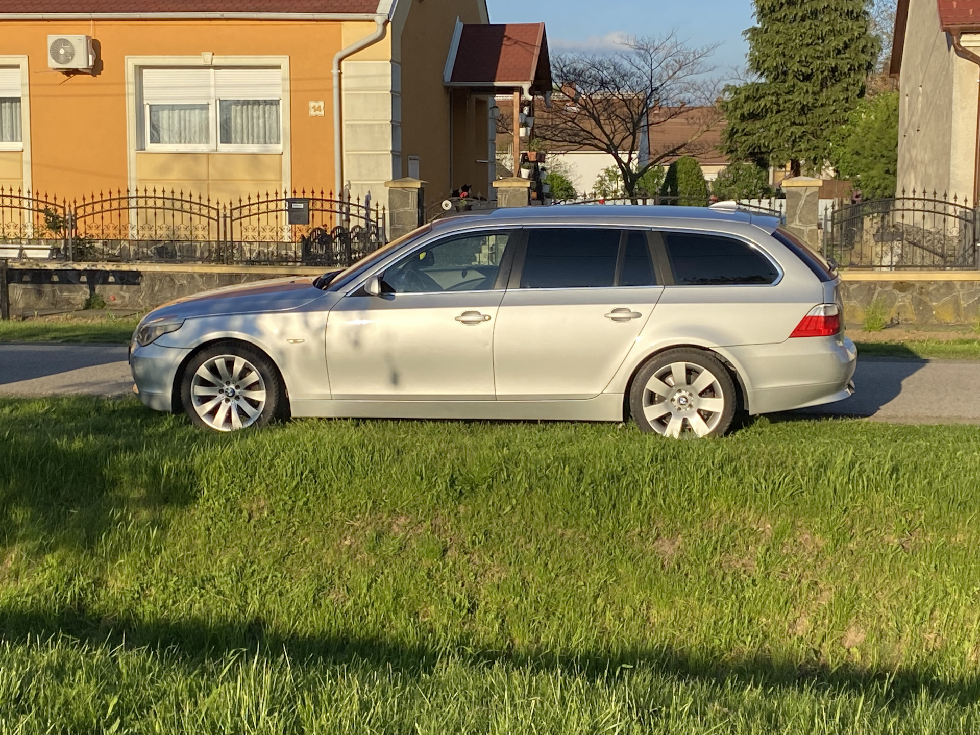 Е61 на250 стиле — BMW 5 series Touring (E61), 3 л, 2004 года | колёсные ...