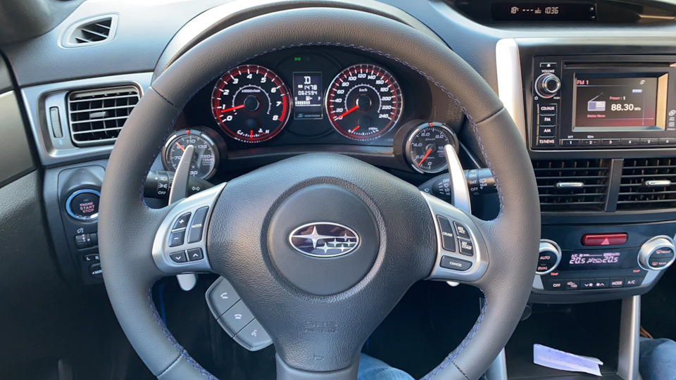 Руль, спинки задних сидений, Музыка. — Subaru Forester (SH), 2,5 л ...