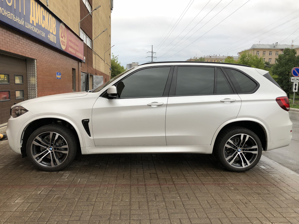 BMW x5 f15 r22