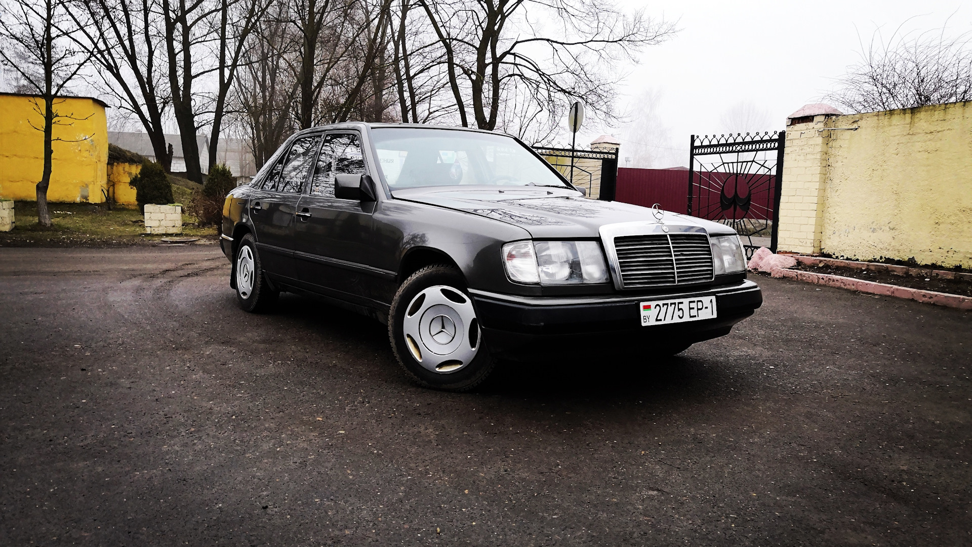 Мерседес бенц 124. Mercedes benz w124 usa. Волчок е 500 124 с переди. Главный 124. 124 мерседес новый.