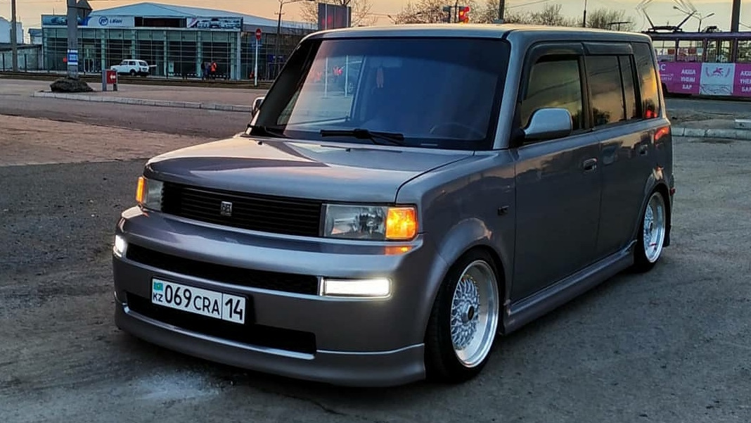 Тойота Scion XB 2005