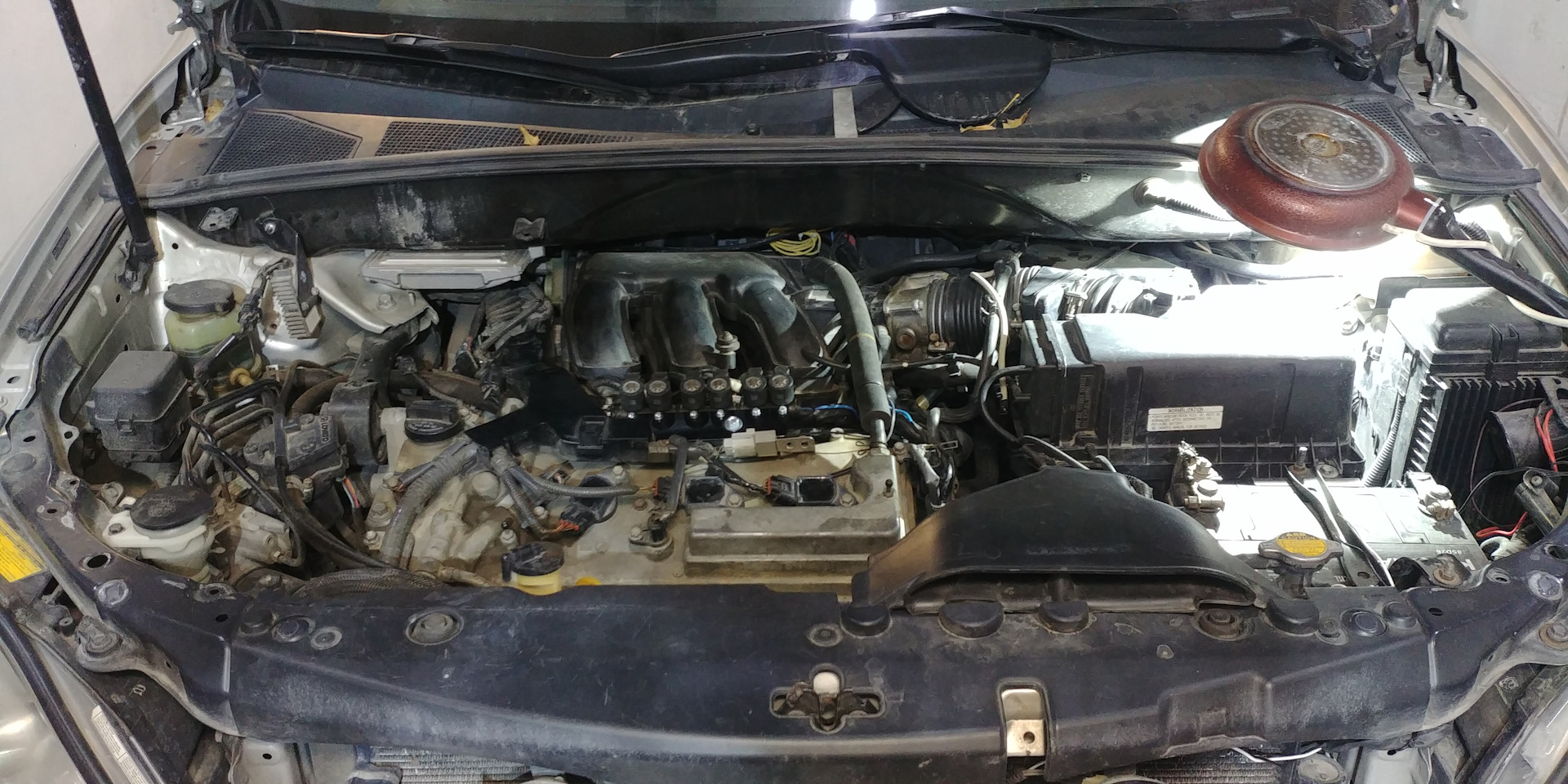 Крепление газовых форсунок — Lexus RX (2G), 3,5 л, 2007 года | своими ...