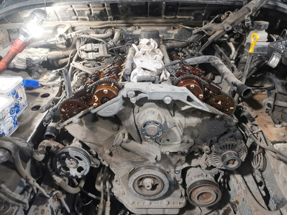 Найдена проблема троения двигателя на холодную. И Плюсом замена цепи ...