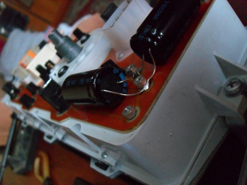 Избавляемся от дерганья стрелки уровня топлива жигули — Lada 21043, 1,5 ...