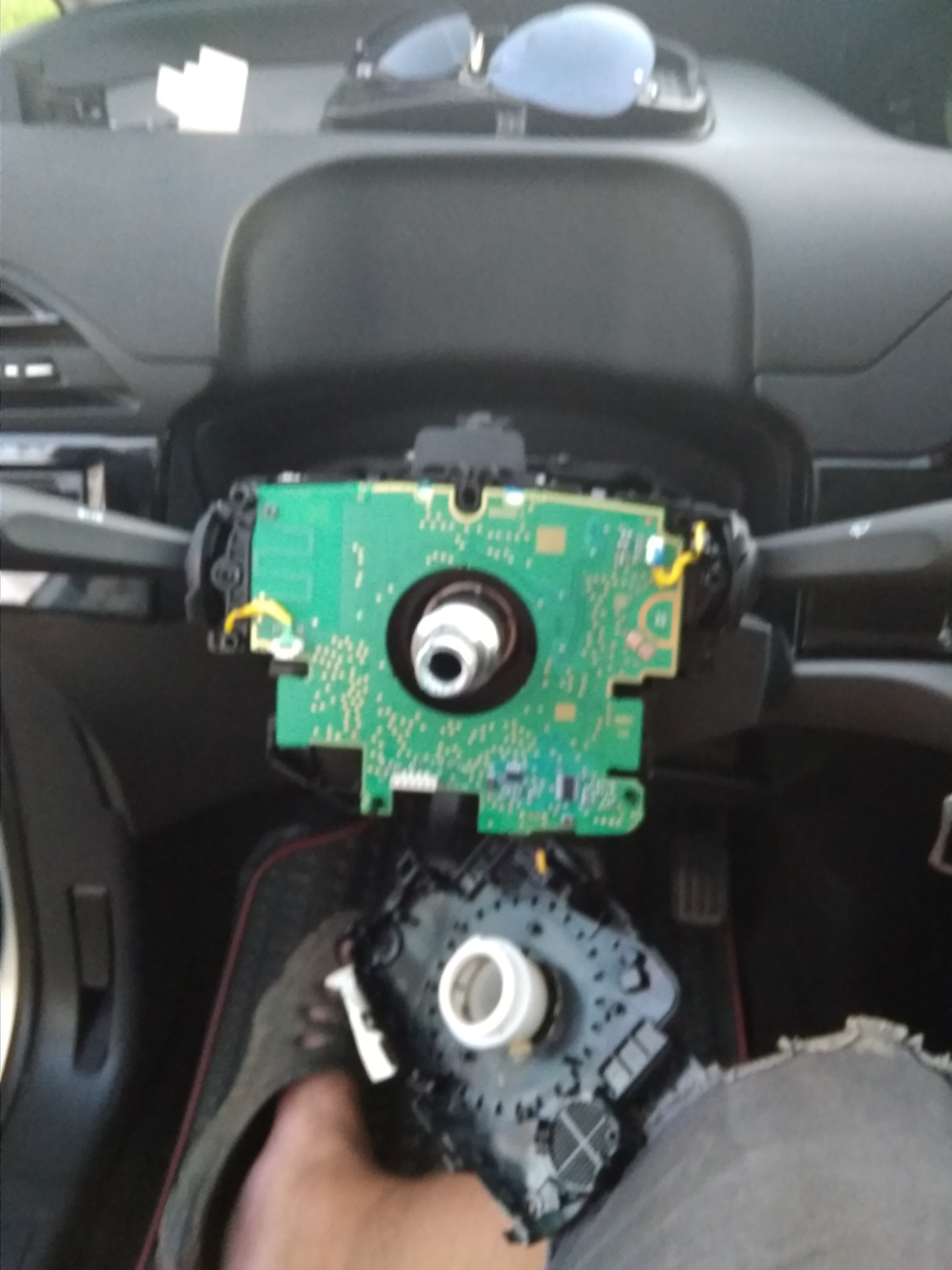 Звуковой повторитель 2131. Звуковой повторитель поворотов на иж 2126. Кнопка включения звукового сигнала на зил 130. Звуки включения поворотника. Арматура подсвета апм-1.